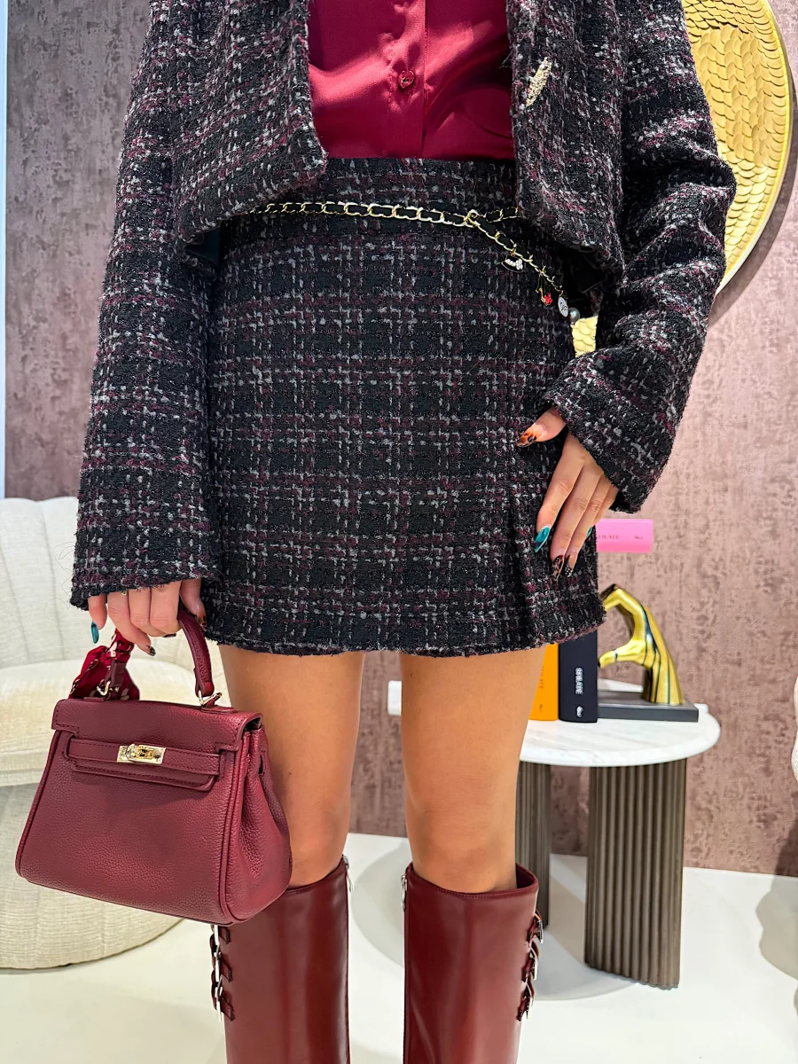 Completo in tweed nero bordeaux - immagine 4