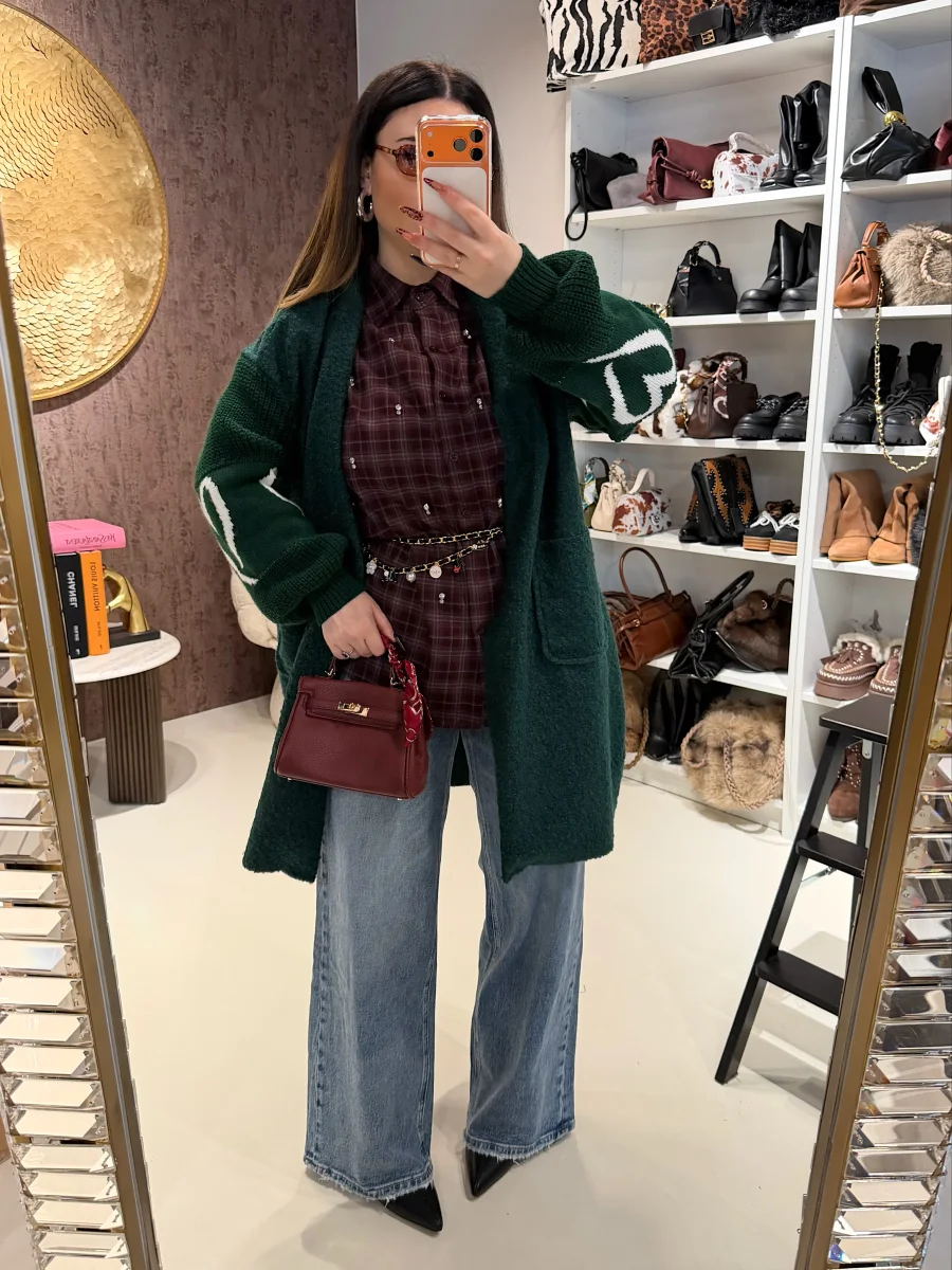 Camicia a quadri bordeaux con strass - immagine 6