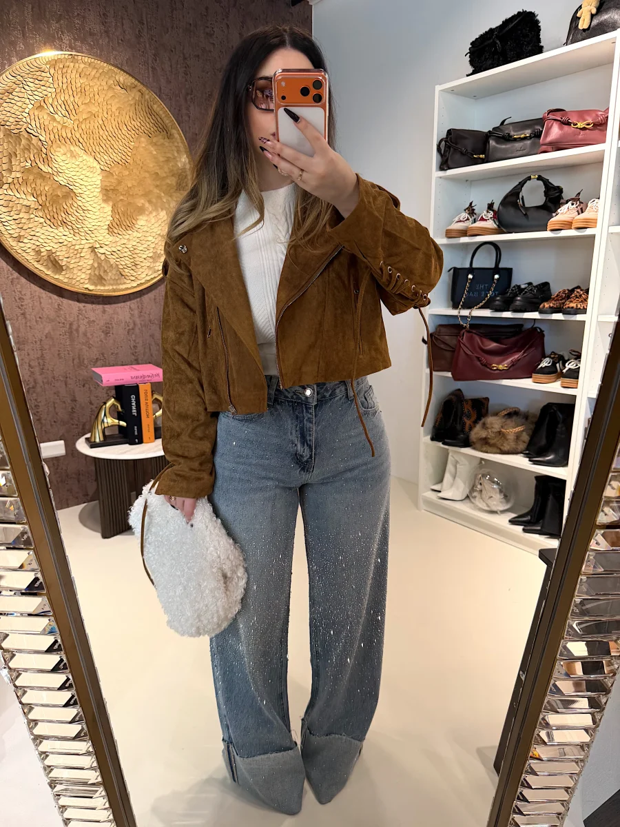 Jeans con risvolto e strass - immagine 8