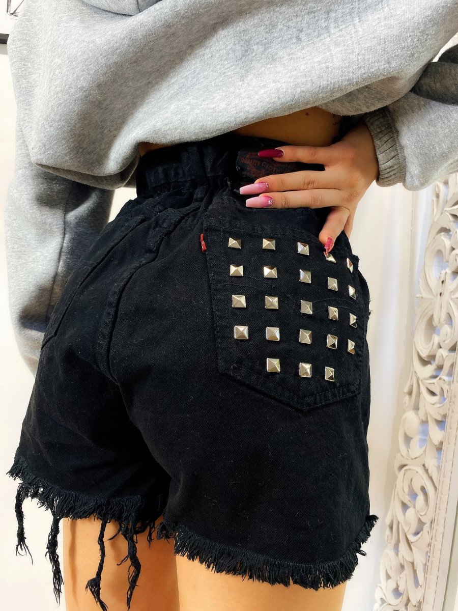 Short Levi’s Vintage nero con borchie - immagine 4