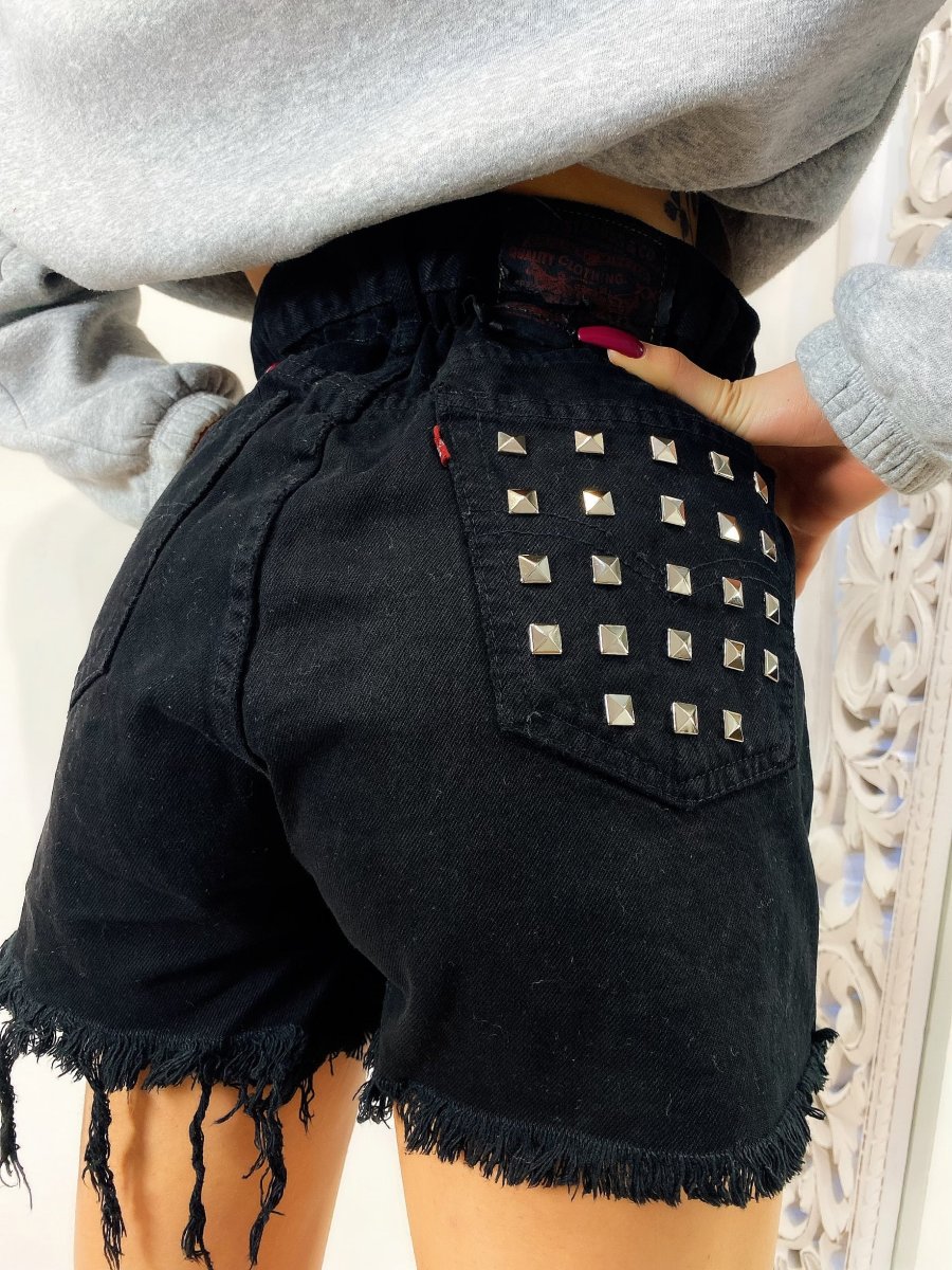 Short Levi’s Vintage nero con borchie - immagine 3