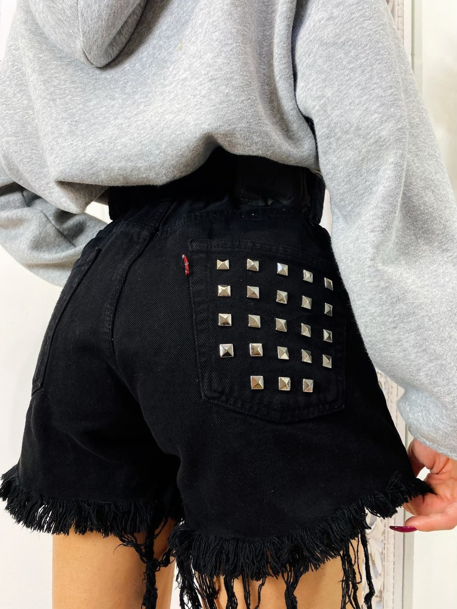 Short Levi’s Vintage nero con borchie - immagine 3
