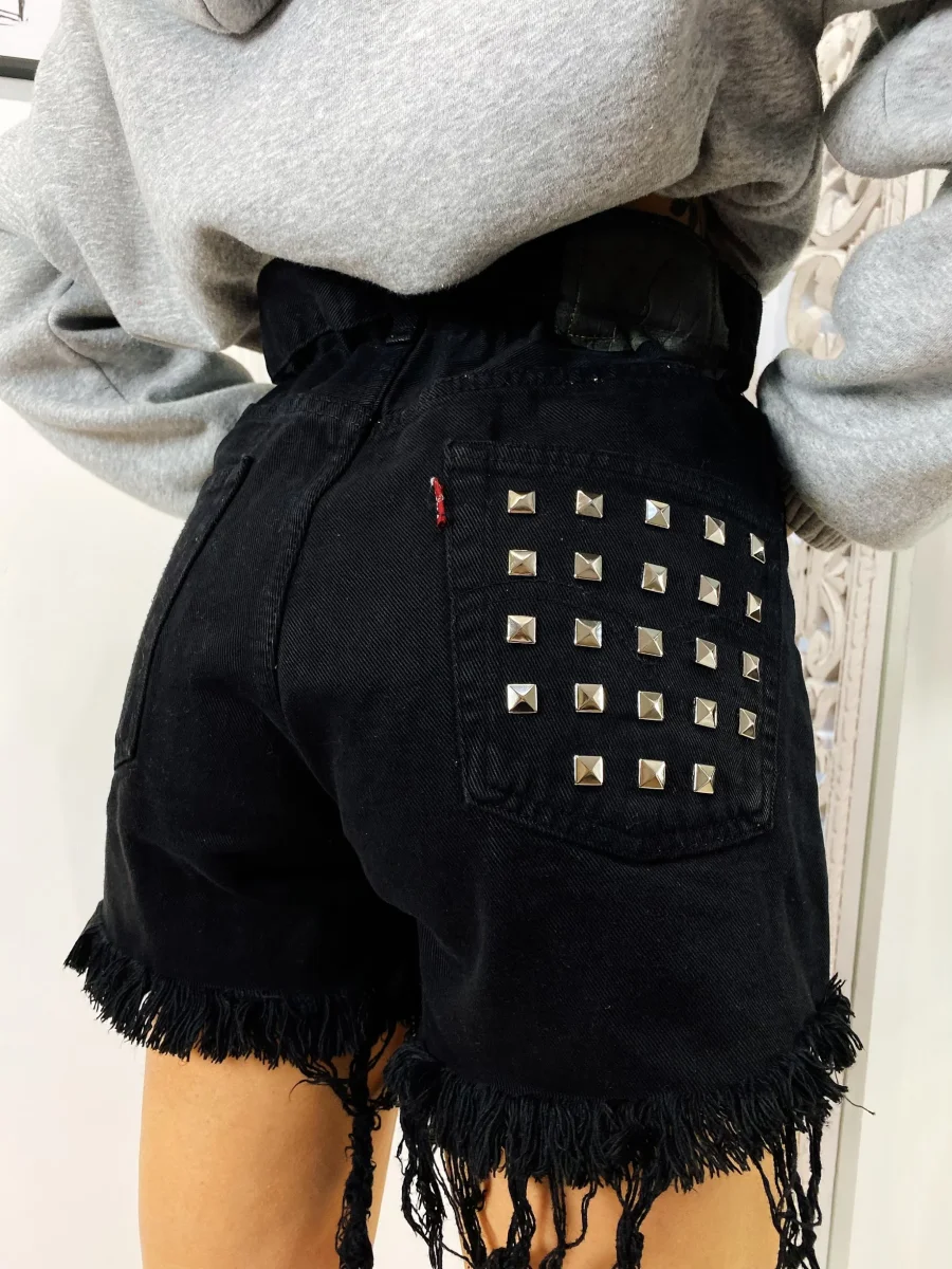 Short Levi’s Vintage nero con borchie - immagine 6